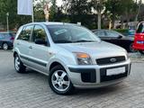 Ford Fusion Fun X *BESTZUSTAND*KLIMA*EURO4*TÜV NEU* - silberne Ford Fusion