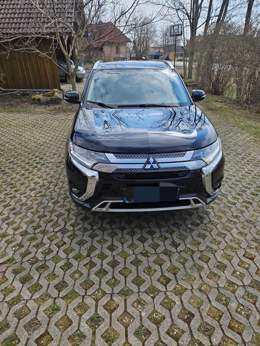 Mitsubishi Outlander 2.0 MIVEC Diamant ClearTec 2WD Diamant