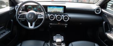 Fahrzeugabbildung Mercedes-Benz A180 7G-DCT KEYLESS|VIRTUALCOCKPIT|SPURH.|AMBIEN