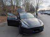 Tesla Model Y Hinterradantrieb RWD 1 Hand 19% MwSt - Tesla Model Y in Köln