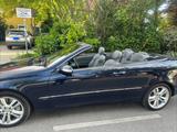 Mercedes-Benz CLK 320 CDI AVANTGARDE AVANTGARDE - blaue Mercedes-Benz CLK 320