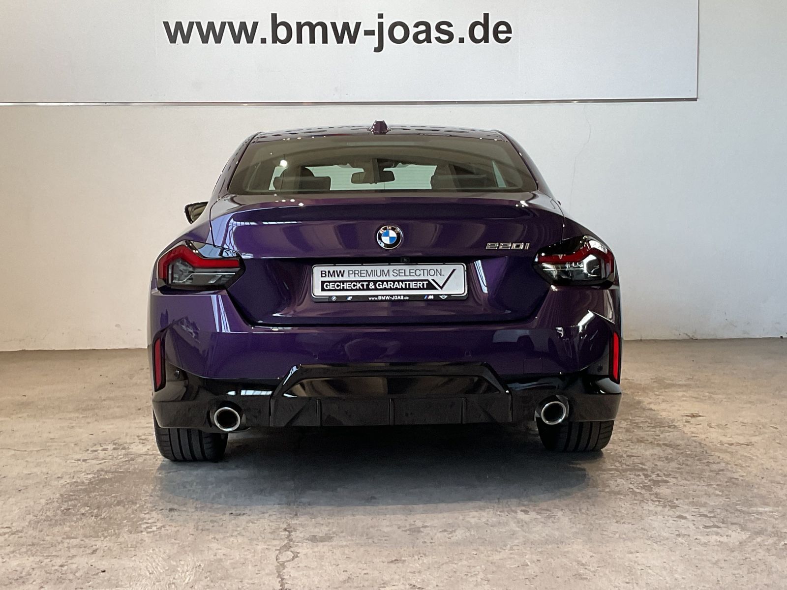 Fahrzeugabbildung BMW 220i | M Sportpaket | M Sportfahrwerk | 18" LMR