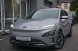 Hyundai KONA 2WD 3Phasen W-pump Navi Totwinke ACC Kamera - silberne Hyundai KONA Elektro