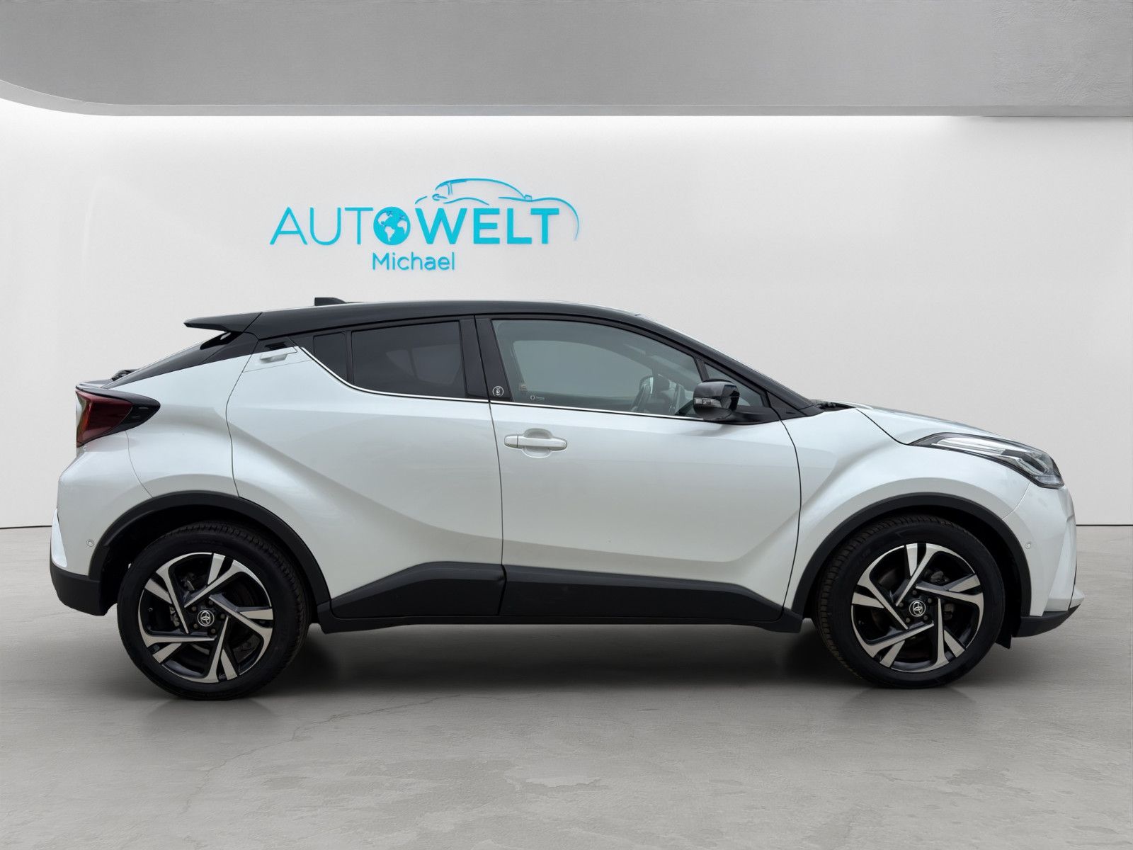 Toyota C-HR 2.0 Hybrid Aut. KLIMAAUT SITZH KAM LED DAB foto 4