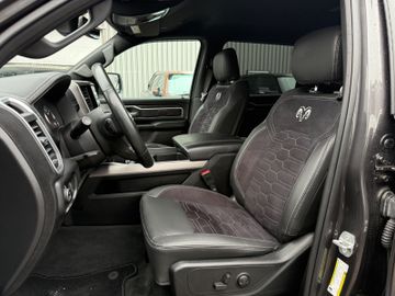 Dodge RAM - 10