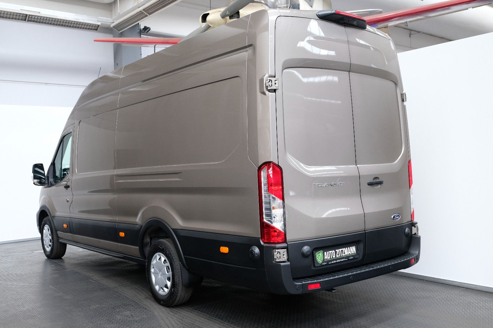 Fahrzeugabbildung Ford Ford Transit Kasten 350 L4H3 Trend