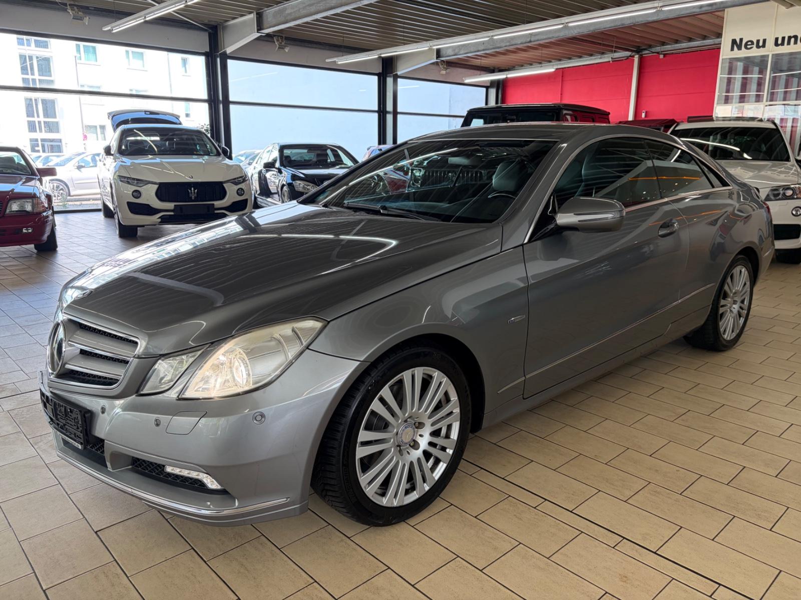 Mercedes-Benz E 250 CGI COUPE BE *NAVI+LED+LEDER+DISTR+KAM+17*