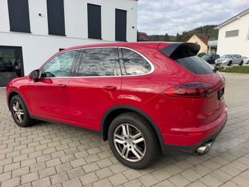 Porsche Cayenne - 2