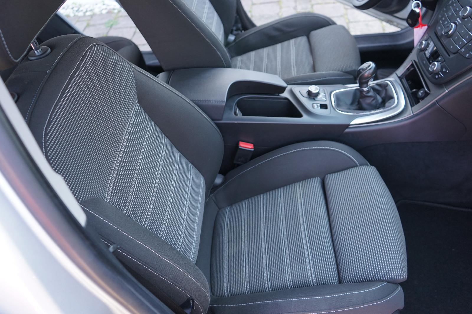Opel Insignia A Spor Tourer Top Ausstattatung TÜV NEU