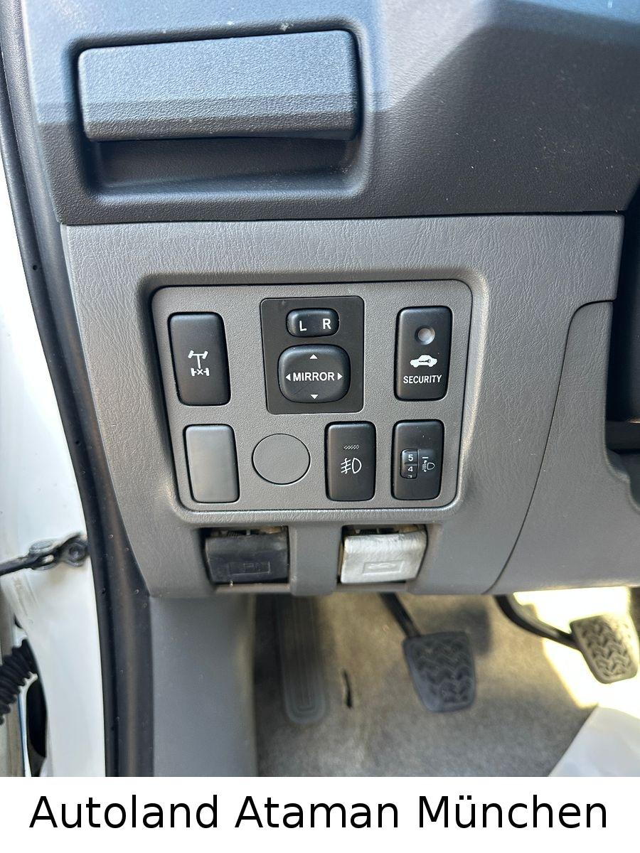 Toyota Hilux Double Cabine 2.5D 144ch - 2 ème main - Carnet entretien - Attelage - Bluetooth