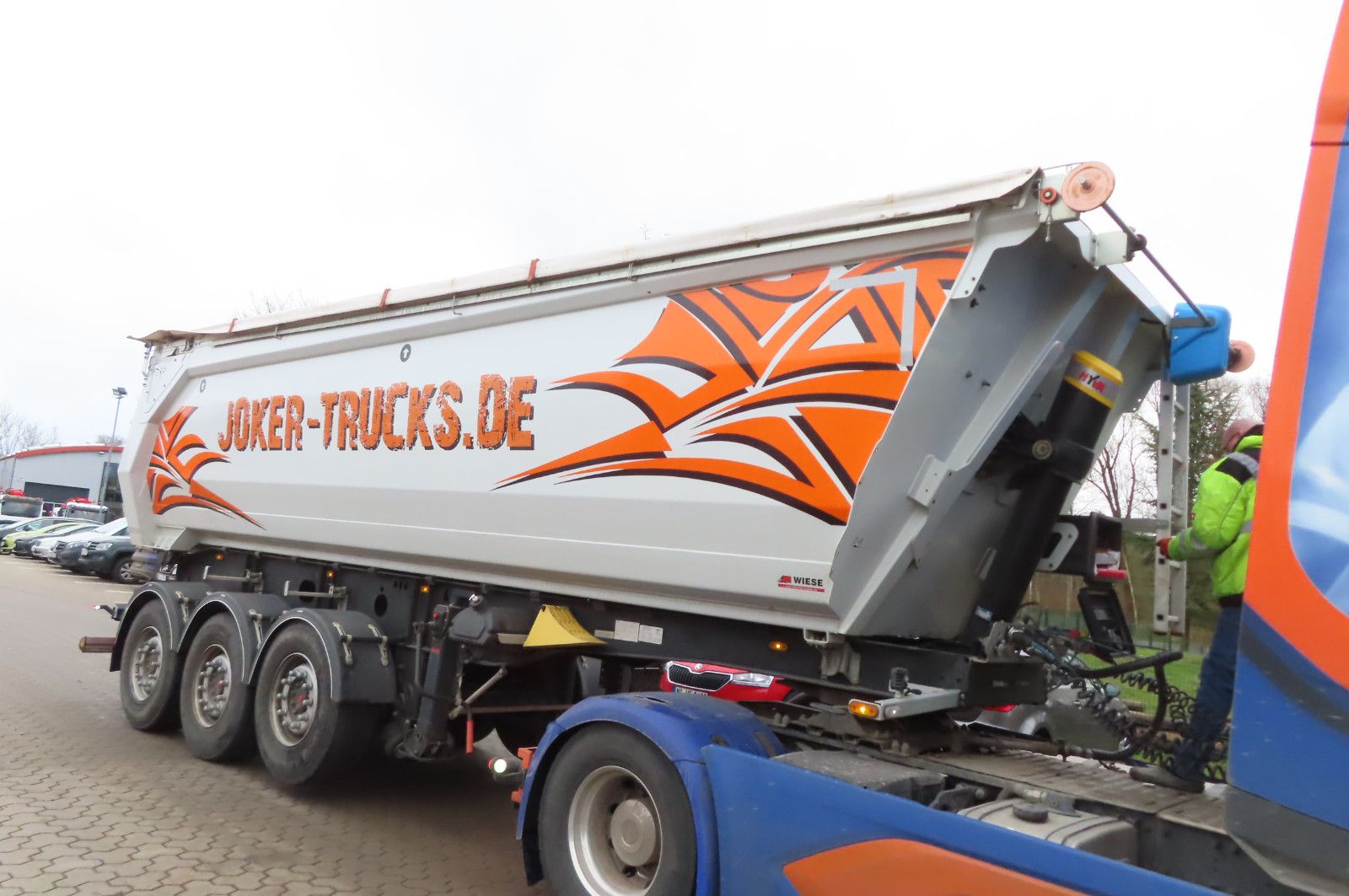 Fahrzeugabbildung MEGA Neuwertig Stahlkipper - E-Verdeck - 30 m³