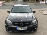 Mercedes-Benz C 63 AMG Deutsches Fahzeug/AMG Drivers Paket - Mercedes-Benz 63 AMG aus dem Jahr 2010