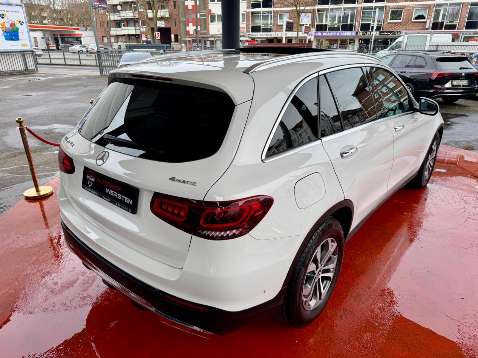Mercedes-Benz GLC 220d AMG-Line Interieur 4Matic 1. Hand