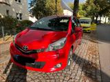Toyota Yaris 2014 1. Hand 118000km rot 8fa... - Toyota Yaris Gebrauchtwagen in Chemnitz