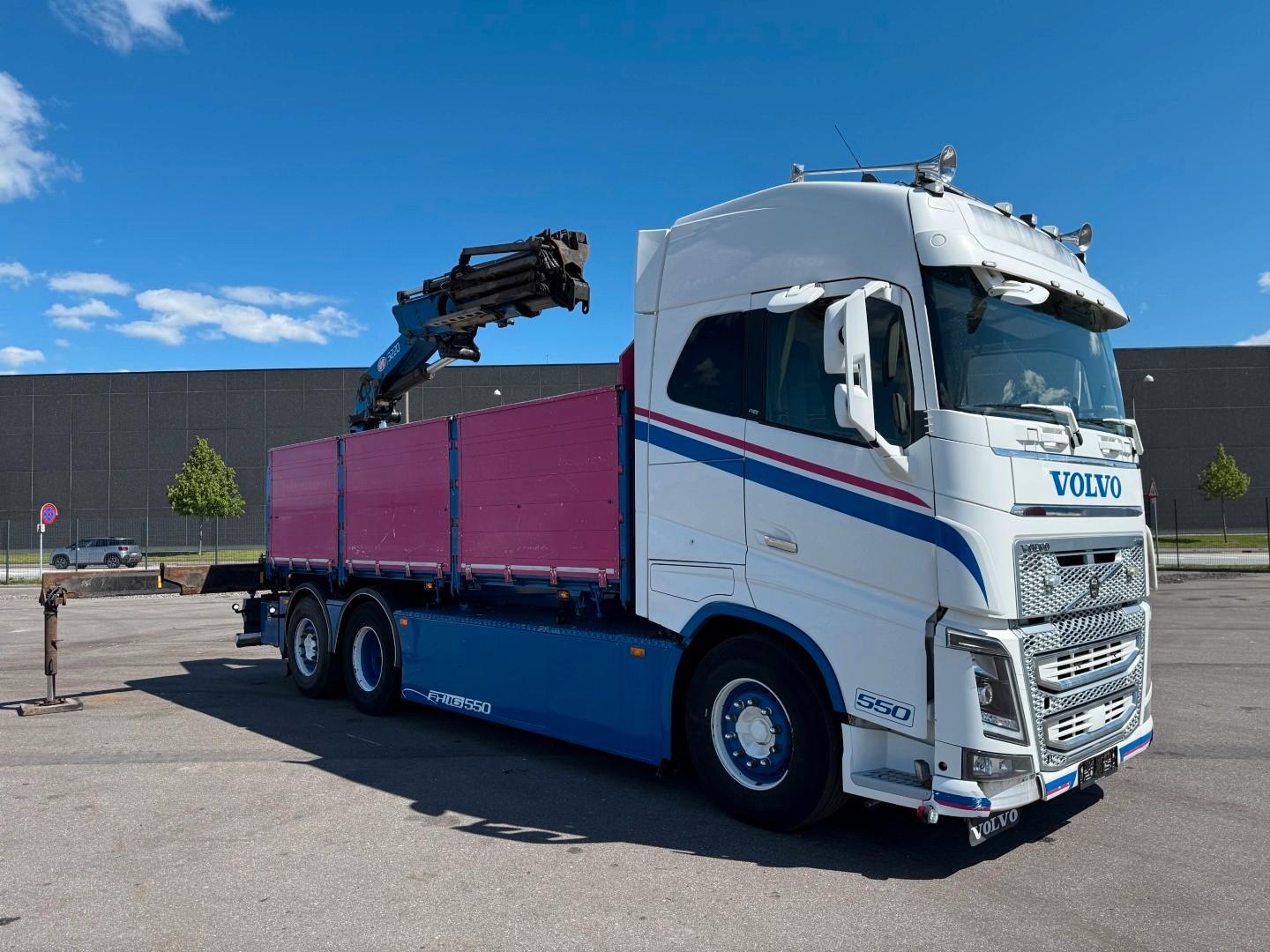 Volvo FH 16.550 6x2*4 / Crane HMF 3220K4 Euro 6