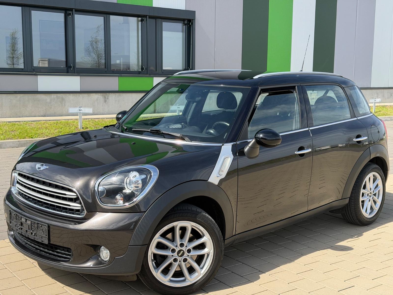 MINI COOPER_D Countryman Cooper D *HU07-27 * GEPFLEGT