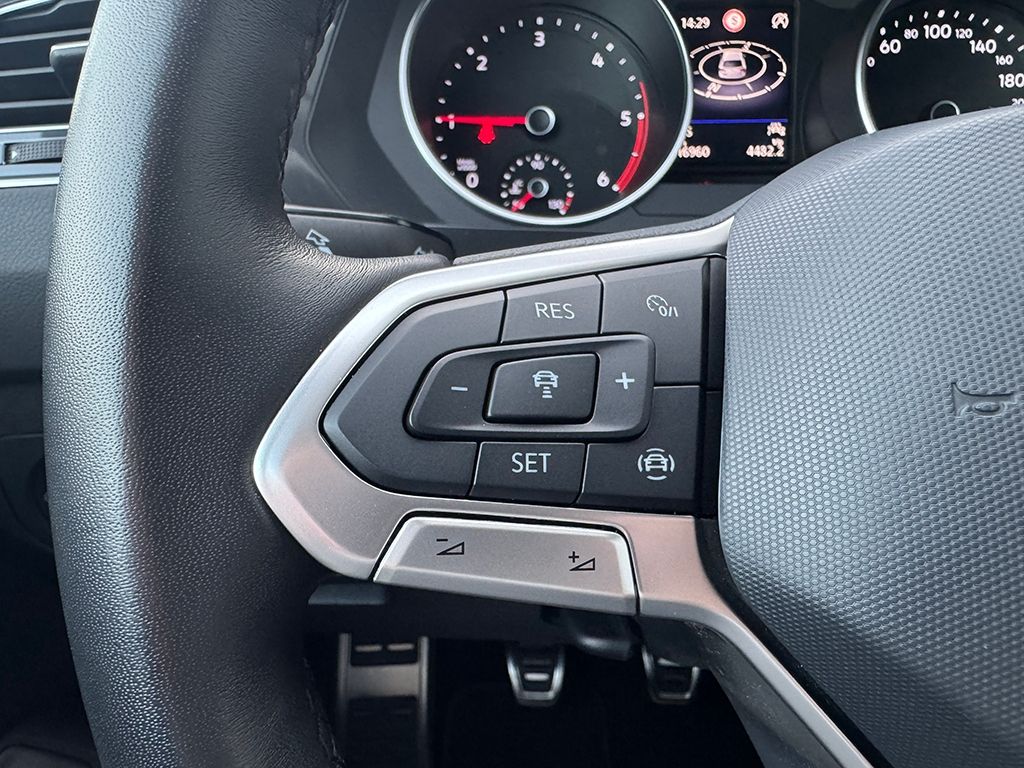 Tiguan 2.0 TDI "MOVE" *AHK*NAVI*KAMERA*