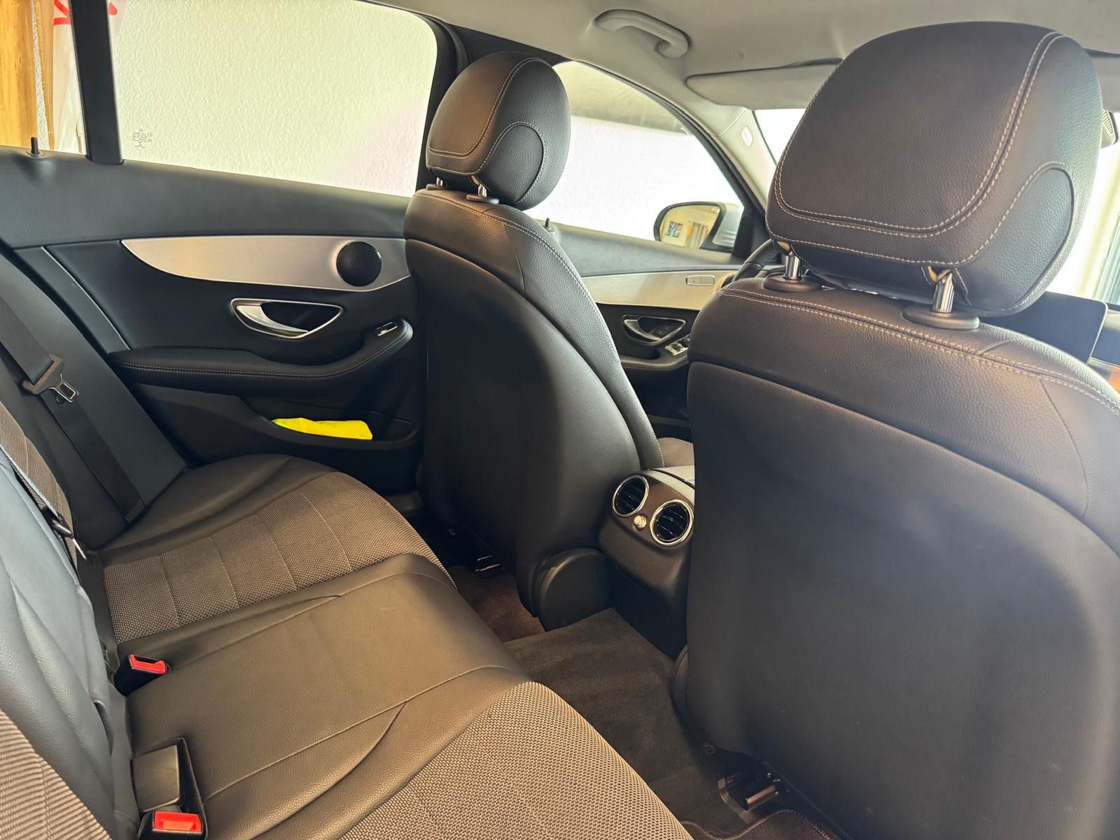 Fahrzeugabbildung Mercedes-Benz C 200 T-Modell AVANTGARDE/AHK/NAVI/KLIMA