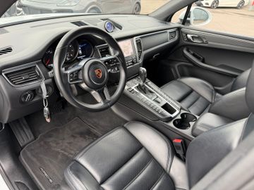 Porsche Macan - 12