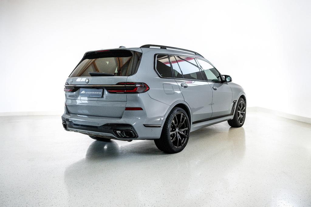 BMW X7 M60