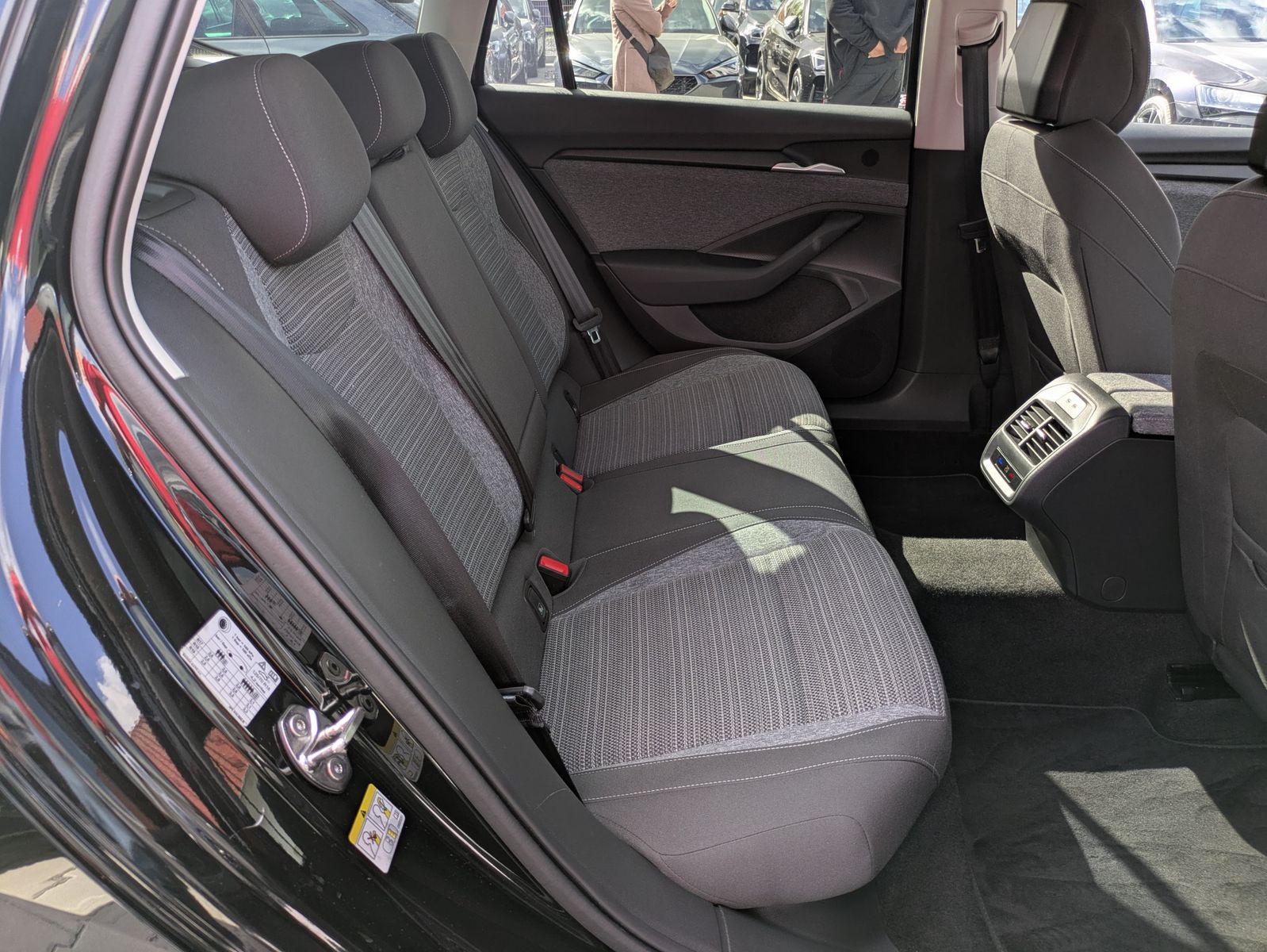 Fahrzeugabbildung SKODA Superb 2.0 TDI 4x4 Selection MATRIX*AHK*5J GAR.