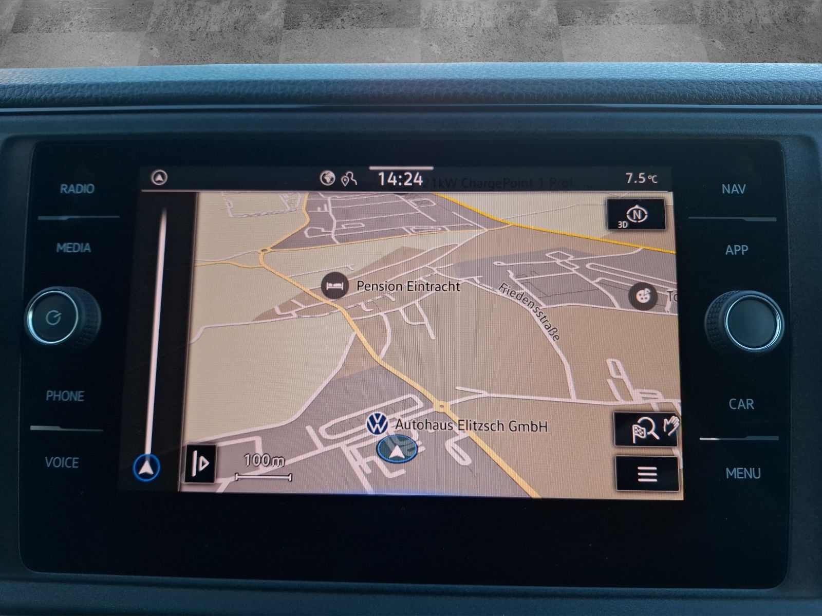 Fahrzeugabbildung Volkswagen Crafter Kasten 35 MR HD AHK Navi Klima GRA RFK