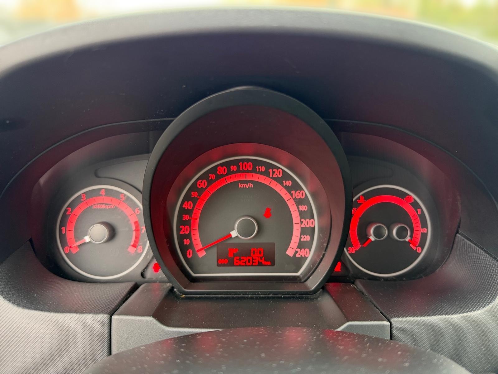 Kia cee'd 2013 — photo 11