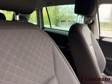 Volkswagen Tiguan - 10