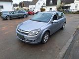 Opel Gebrauchte Opel Astra - Opel Astra aus 2004 mit Diesel-Antrieb