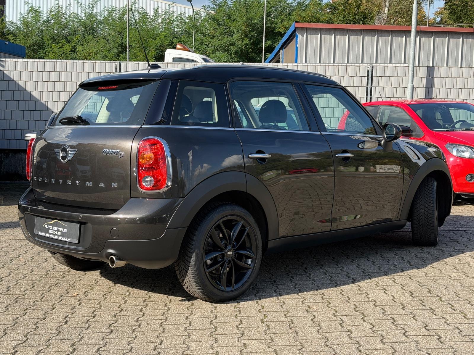 MINI Cooper D Countryman Pano Leder Navi Automatik