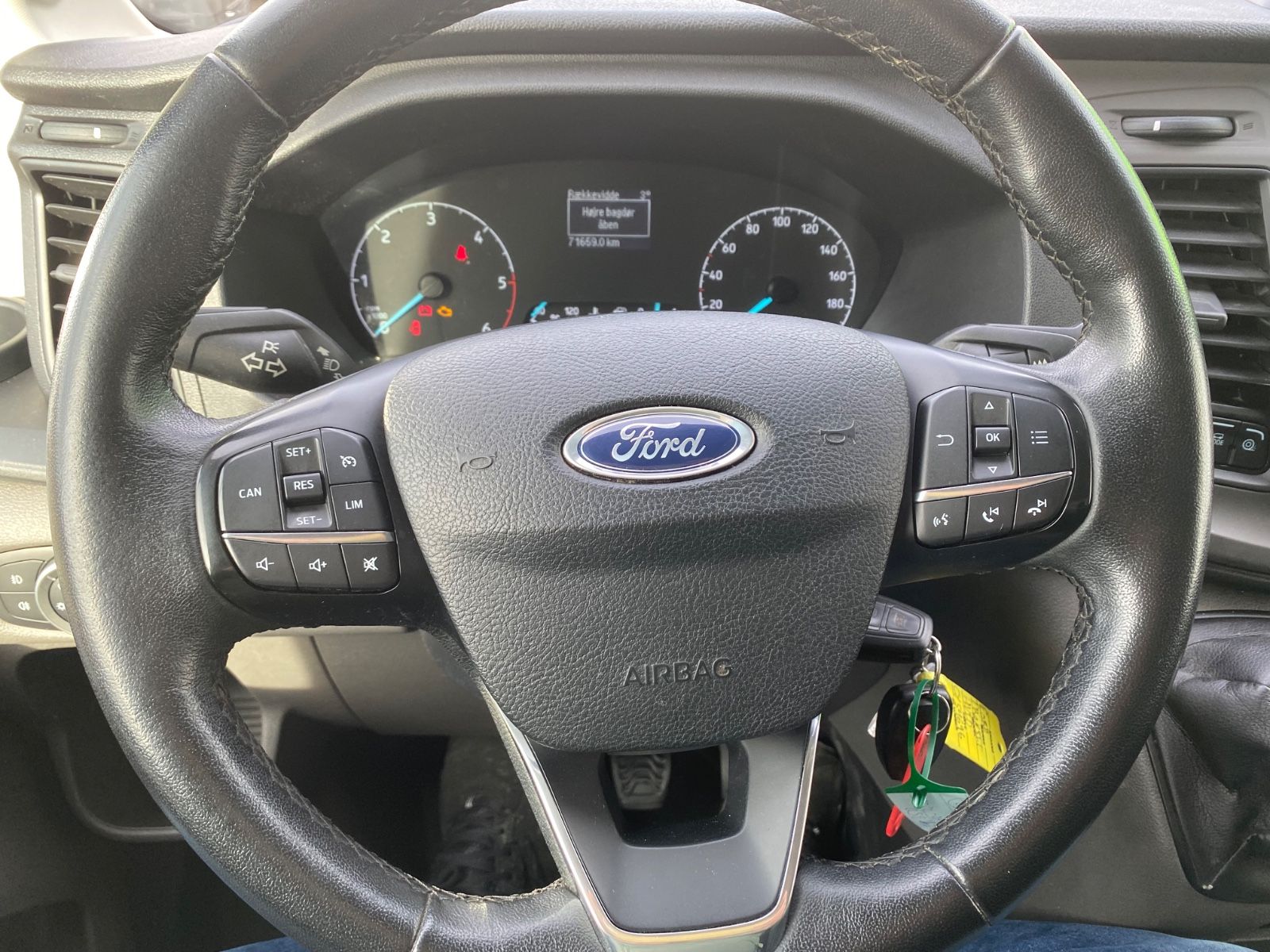 Fahrzeugabbildung Ford Transit Kasten 350 L3H2 Trend,AHK,SHZ,StHZ,SHgep