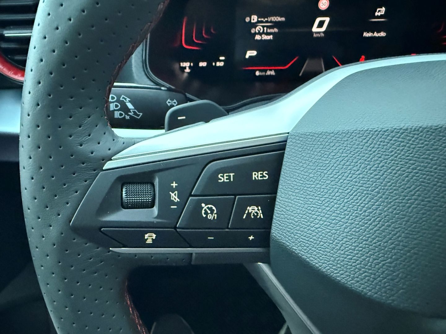 SEAT Ibiza FR Digitales Cockpit LED ACC CarPLay Fahre - Image 15