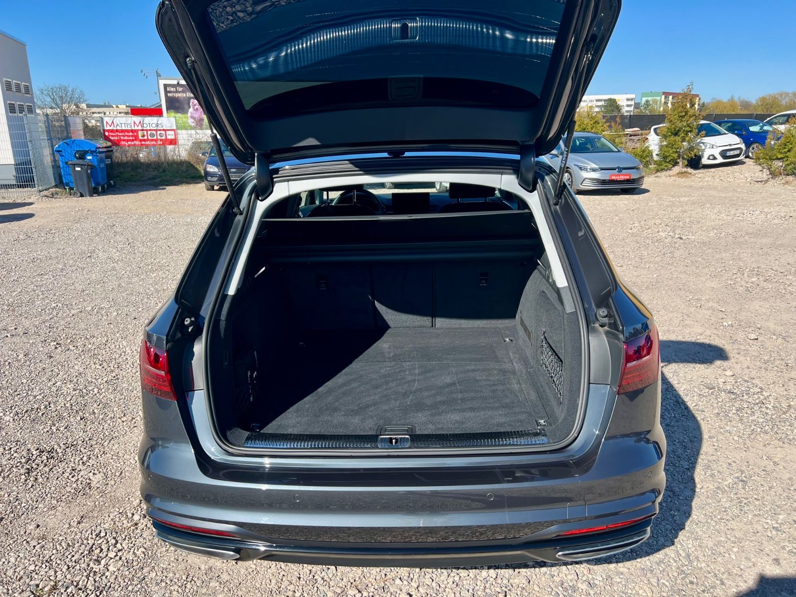 AUDI A4 Avant TDI LEDER AHK LED SHZ NAVI KAMERA