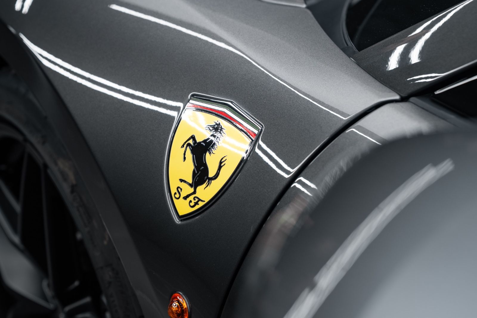 Fahrzeugabbildung Ferrari 488 Pista Spider CARBON/LIFT/1. HAND/STOCK/TOP