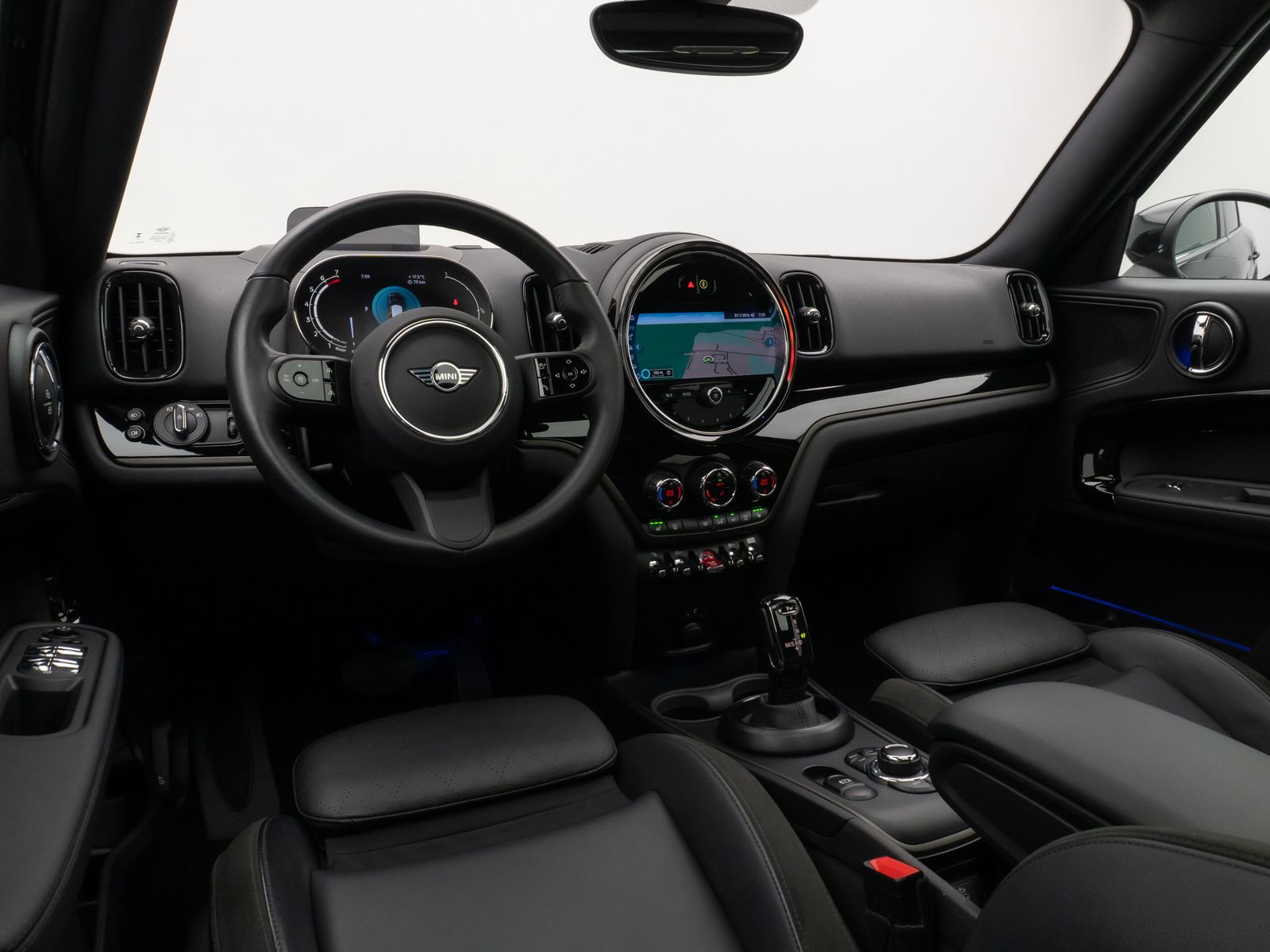 Fahrzeugabbildung MINI Cooper Countryman Panorama Kamera HUD DAB Sport