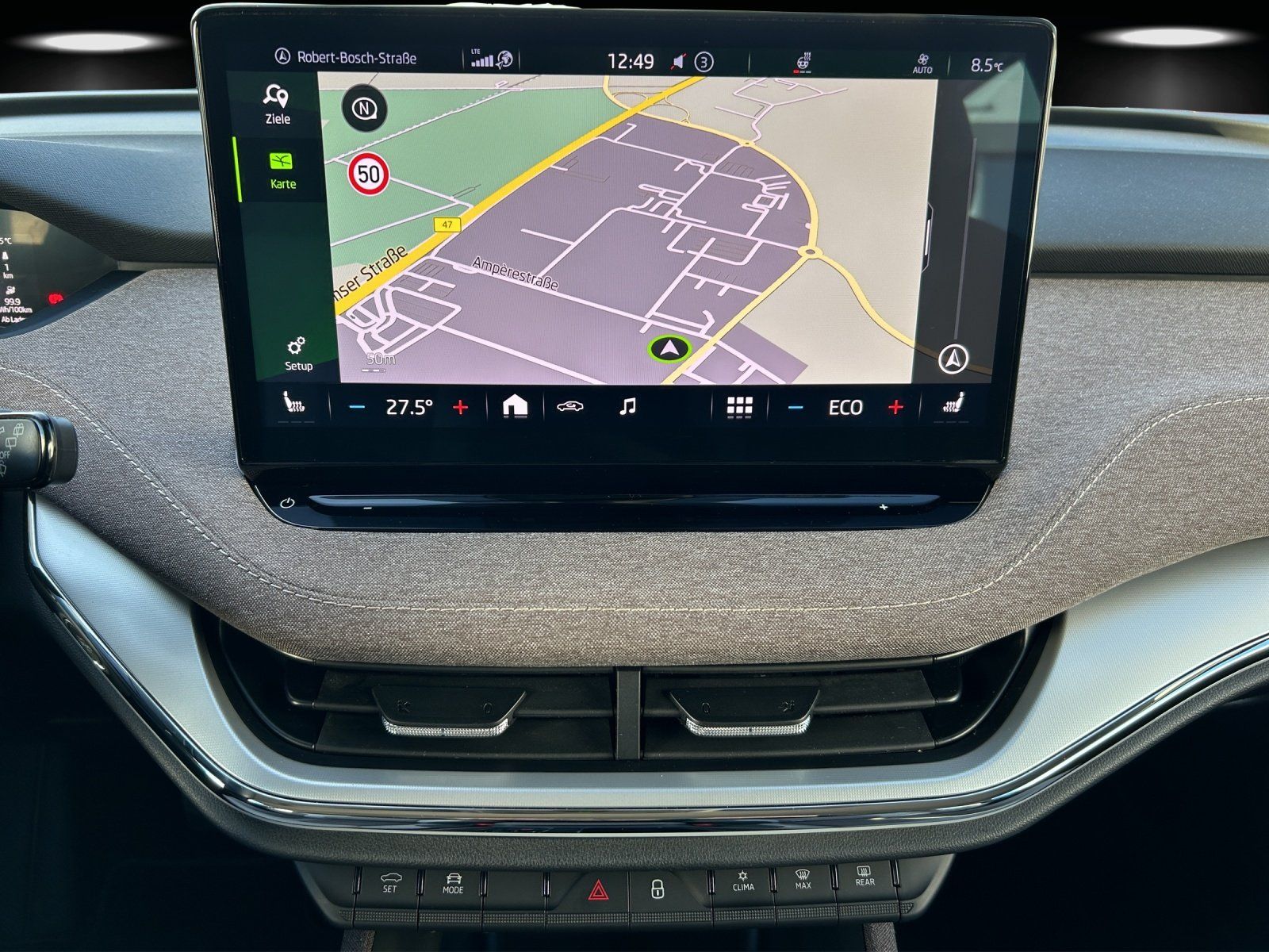Fahrzeugabbildung SKODA Enyaq iV 60 Lodge/ACC/SHZ/LED/SIDE+LANE/