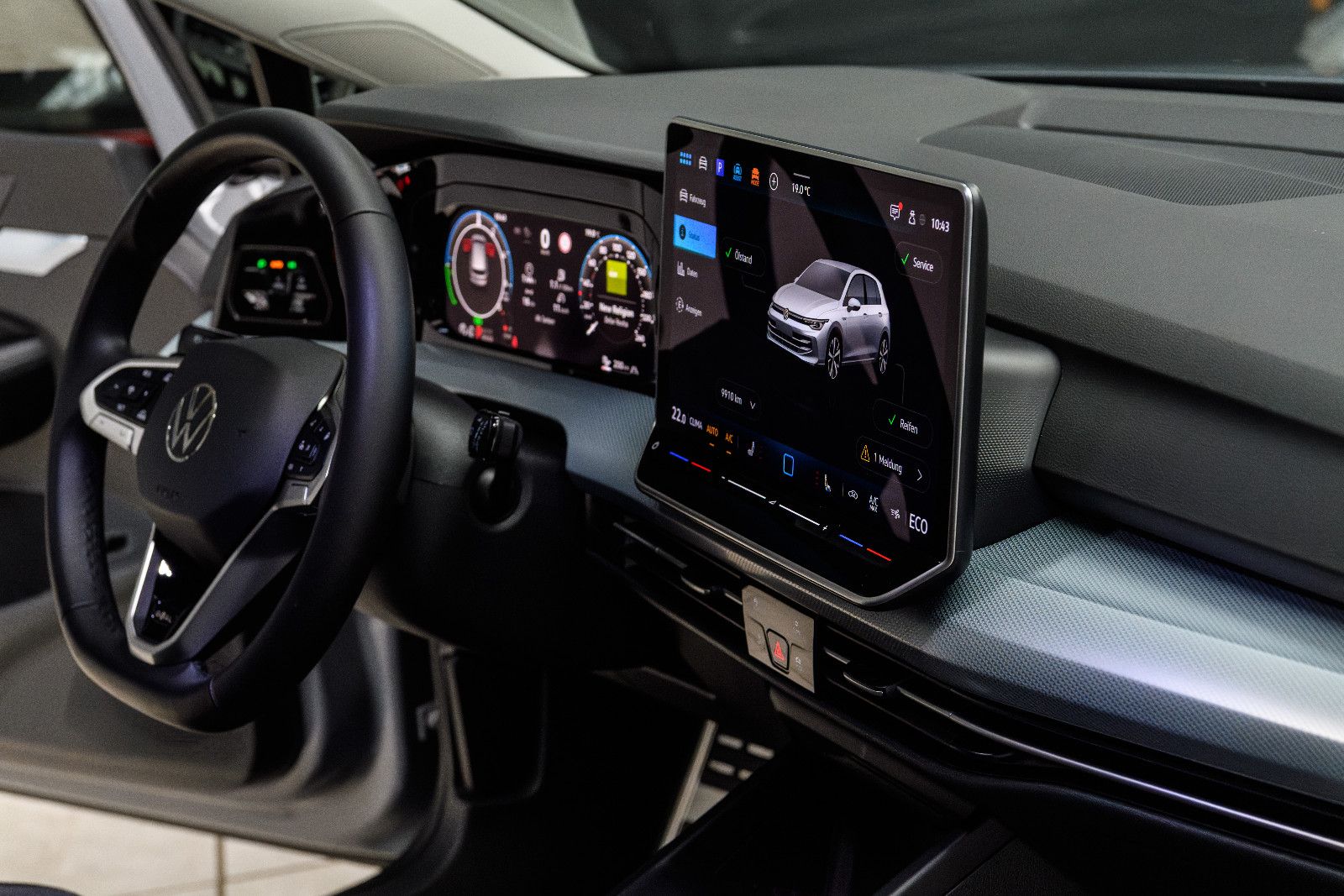 Fahrzeugabbildung Volkswagen Golf VIII Goal 1.5 TSI eHybrid LED+KAMERA+5J.GAR