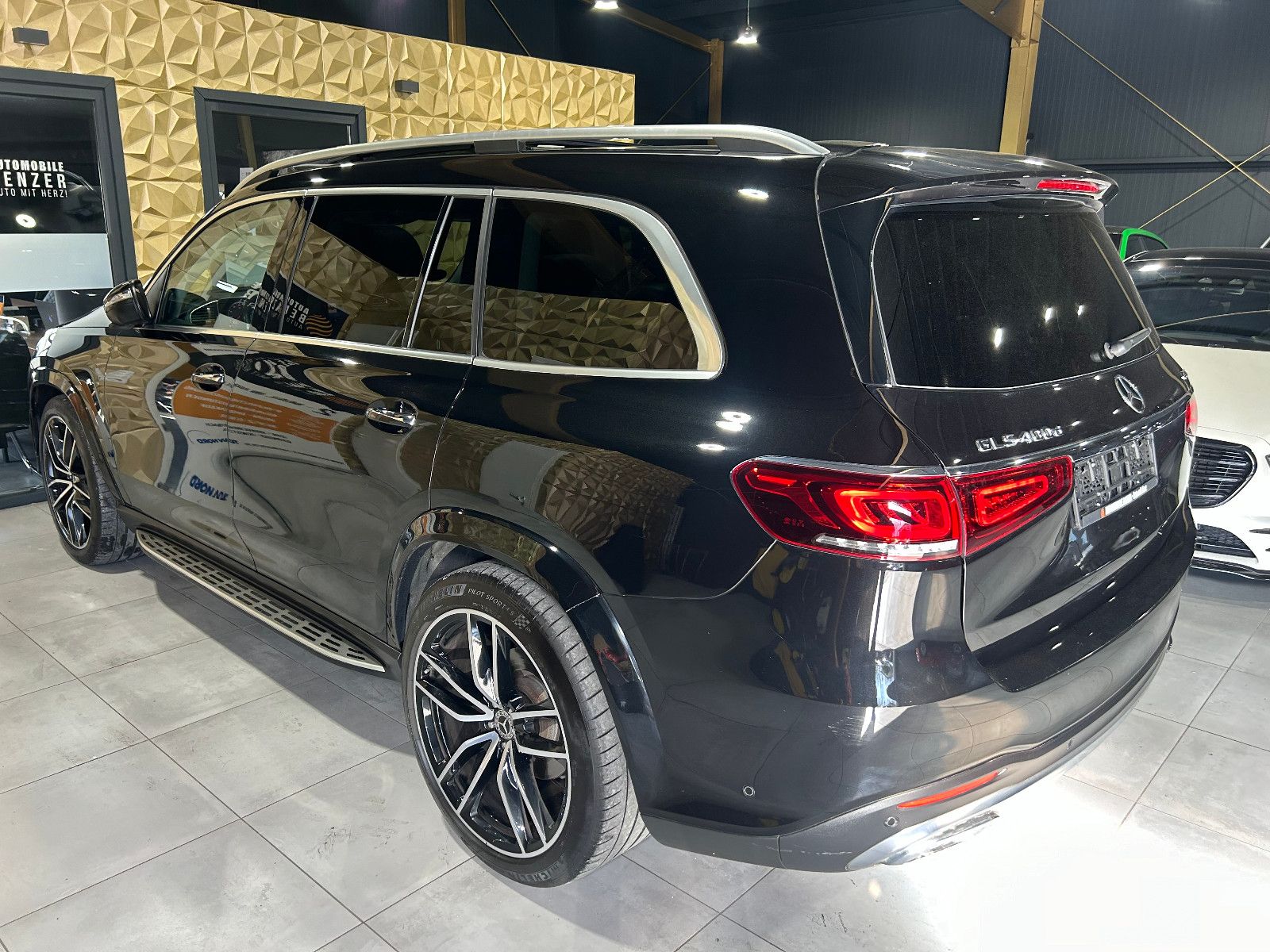 Fahrzeugabbildung Mercedes-Benz GLS 400 d 4Matic/AMG/360°/7-SITZ/HEAD-UP/APPLE/