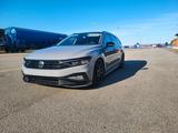Volkswagen VW Passat 2.0 TDI  4-MOTION R-Line // TÜV ... - VW Passat Gebrauchtwagen in Rostock