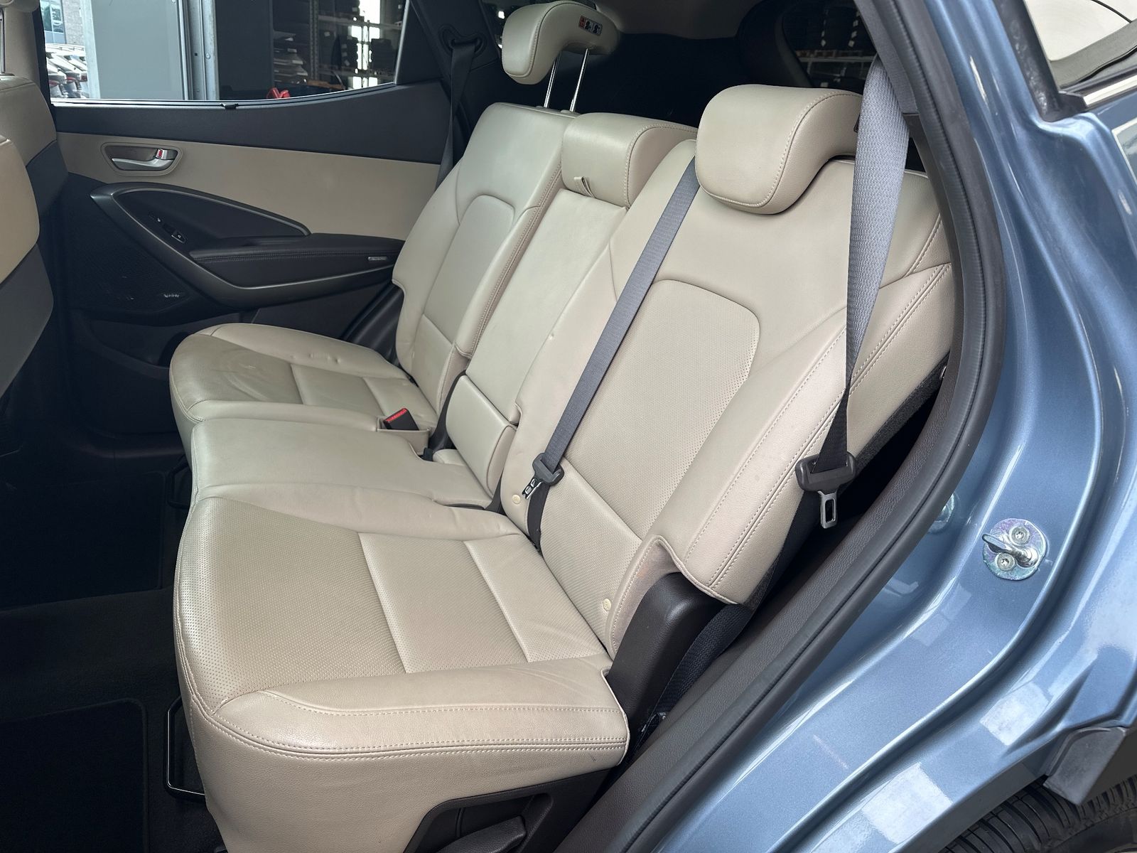 Fahrzeugabbildung Hyundai Santa Fe 2.2 CRDi 4WD Automatik NAV+XEN+PANO+AHK