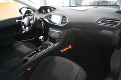 Fahrzeugabbildung Peugeot 308 LIM. 1.5D ALLURE NAVI/LED/PDC/TEMP./SPORT