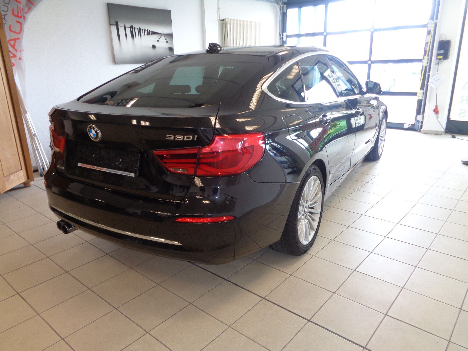 Fahrzeugabbildung BMW 330 Gran Turismo xDrive Luxury Line / NAVI / LED