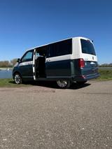 Volkswagen T6 Multivan Highline DSG ACC LED Navi Kamera 