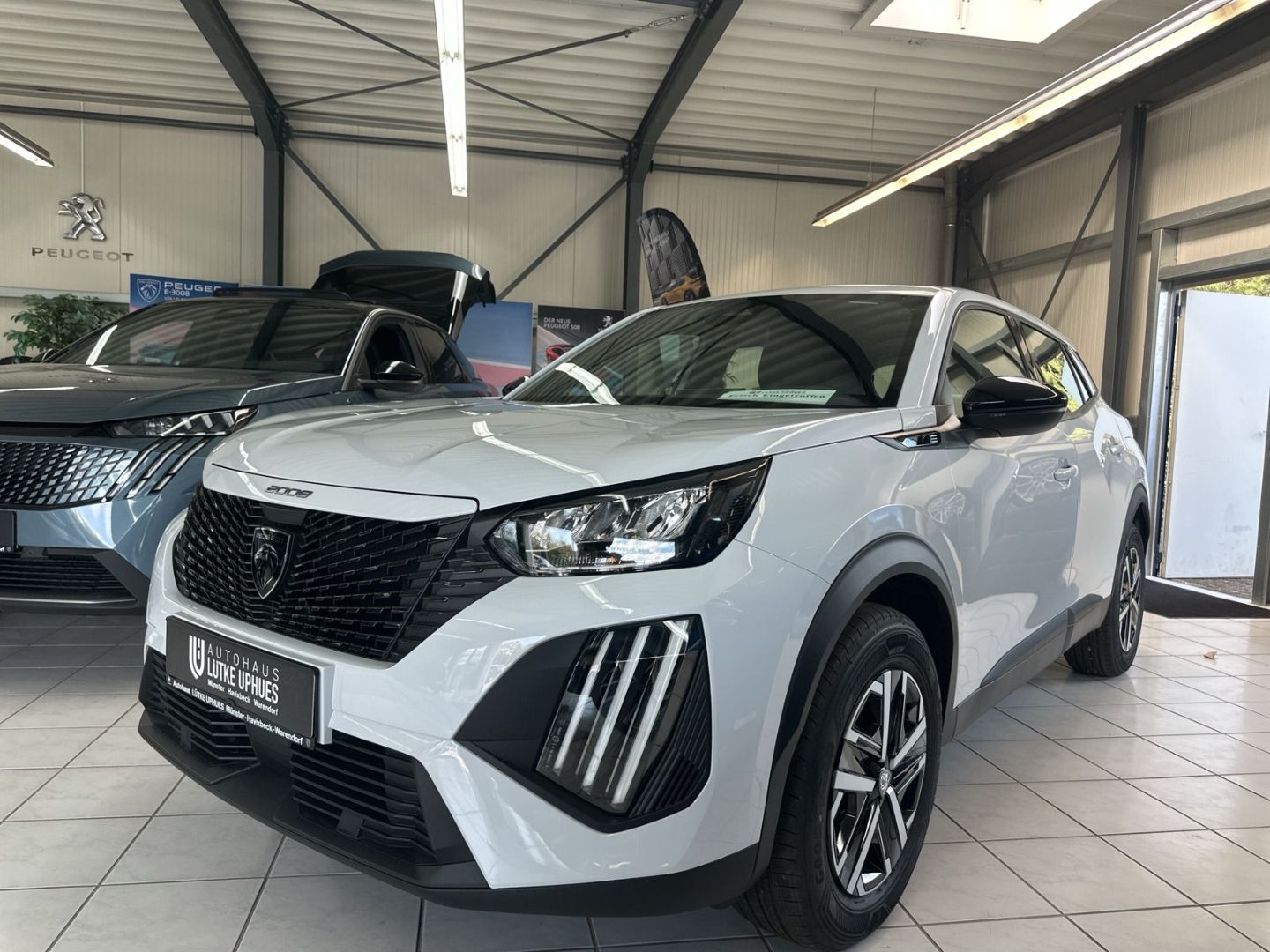 Peugeot 2008 STYLE Elektro 156 CarPlay Temp. imagem 2