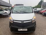 Opel Vivaro B Kasten Kombi Combi L1H1 2,7t mit AHK - Opel Vivaro 9-Sitzer