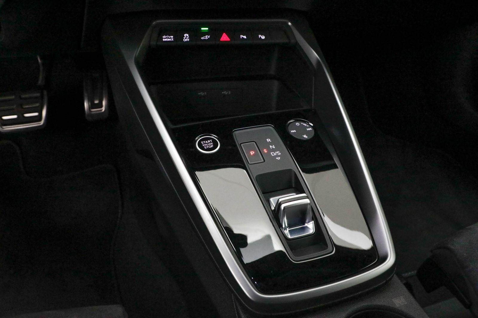 Audi A3 Sportback 45 TFSIe S tronic S line AHK Kam., миниатюра 24