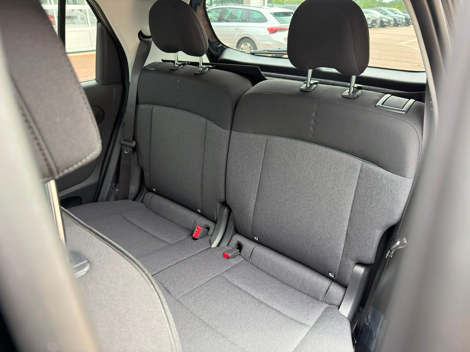 Fahrzeugabbildung Hyundai INSTER Trend 85kW *RW370KM*Totwinkel*ACC*360°