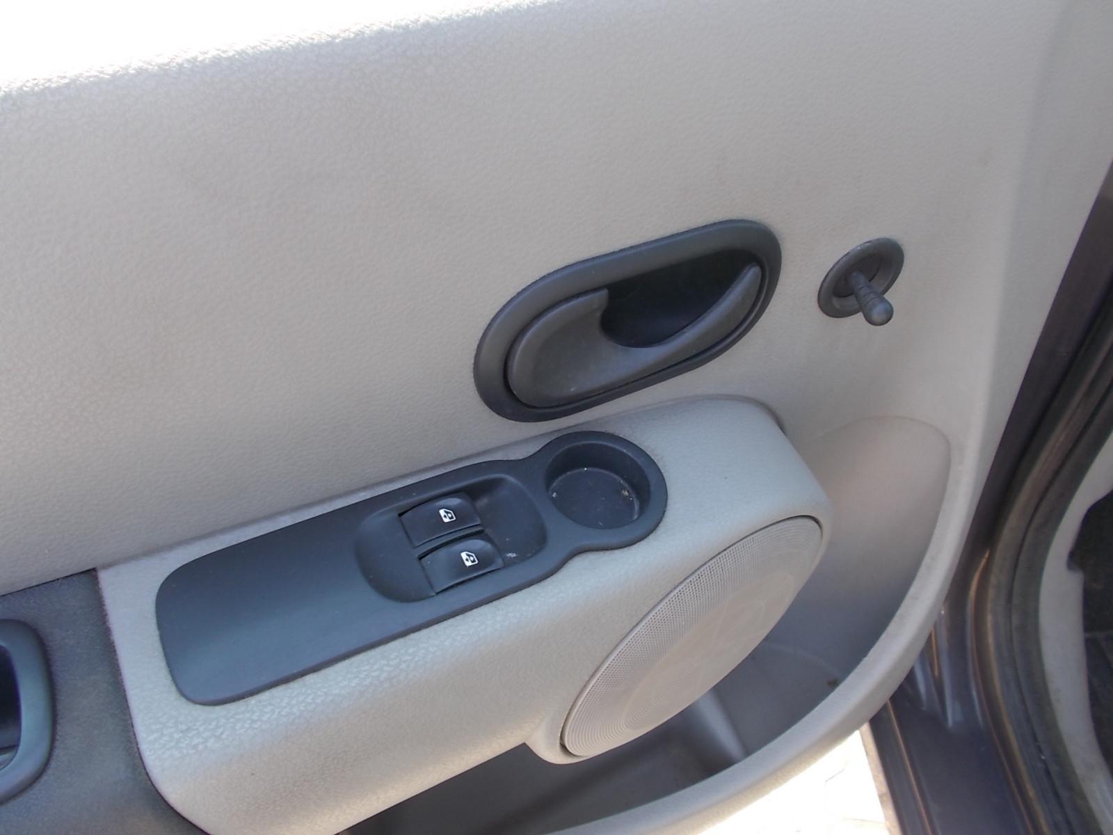 Renault Modus 2006 — photo 16