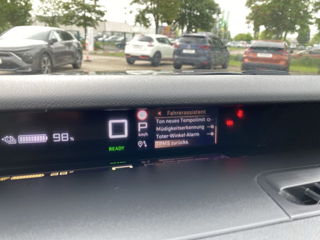 Fahrzeugabbildung Citroën e-C3 Aircross MAX *11 kW*Winter-Pak*Cam*Navi*