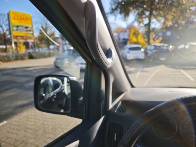 Hyundai H-1 HYUNDAI Family Automatik Navi 2.5 CRDI 170PS